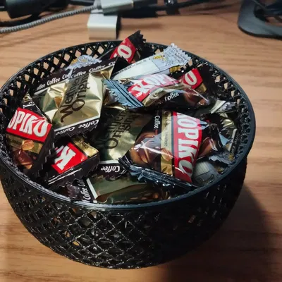 Bát lưới có nắp để đựng kẹo và đồ vật nhỏ