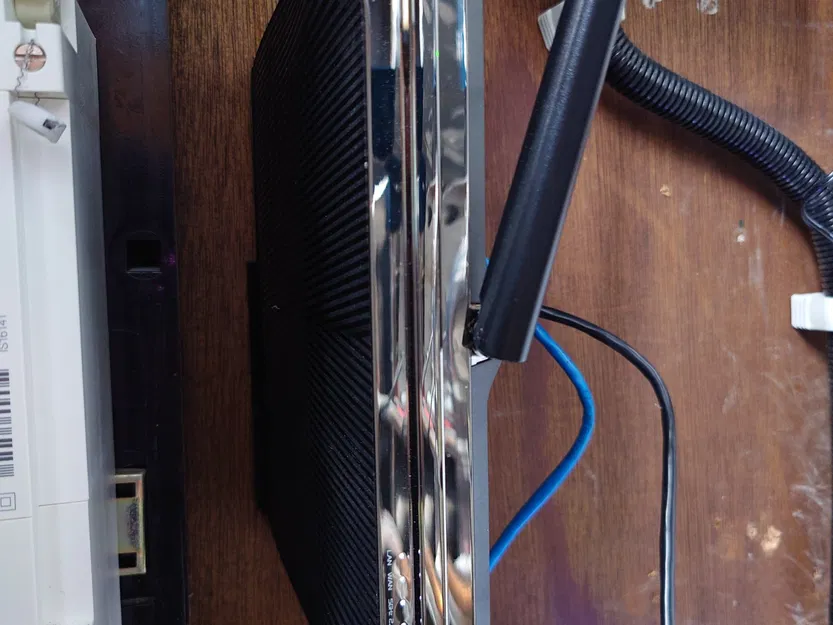 Giá đỡ tường cho bộ định tuyến Asus RT-AX68U - Image 1