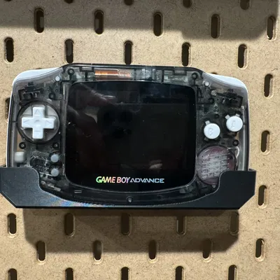 Giá đỡ Gameboy Advance cho bảng ghim Skadis của Ikea