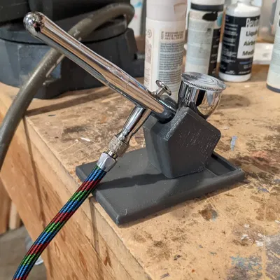 Giá đỡ súng phun sơn cho Iwata Revolution CR