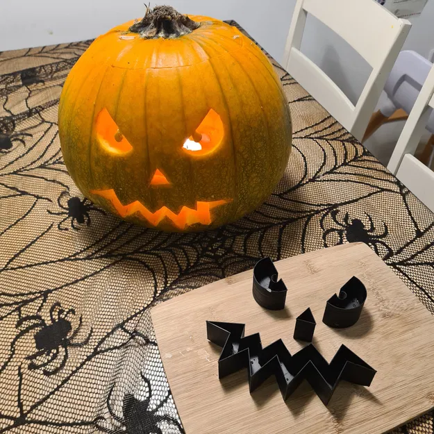 Công cụ cắt và đóng dấu bí ngô Halloween - Image 1