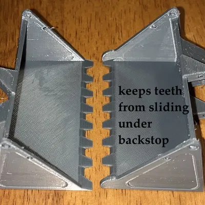 Bản remix Mini-Skidi với bánh xe cao su và cải tiến điều khiển