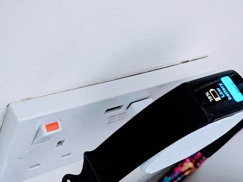 Giá đỡ sạc tường cho Fitbit Charge 5 và 6 - Image 4