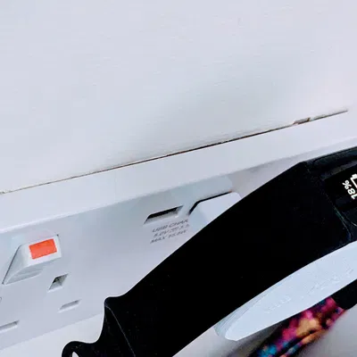 Giá đỡ sạc tường cho Fitbit Charge 5 và 6