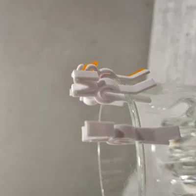 Dấu hiệu chữ cái cho ly uống và cốc