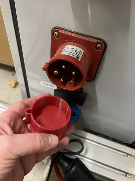 Nắp bảo vệ CEE cho đầu nối male 16A 380V - Image 1