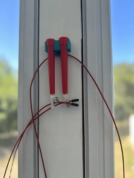 Giá treo dây nhảy tiện lợi cho không gian sống - Image 1