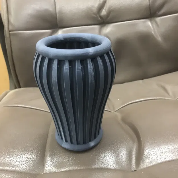 Chậu cây hoặc bình hoa trang trí nội thất - Image 1