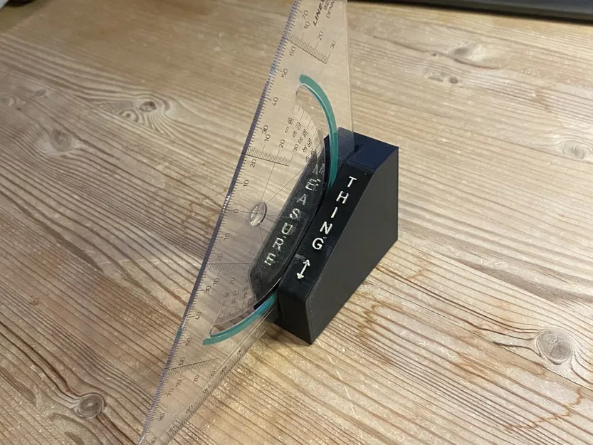 Giá đỡ thước kẻ nhỏ gọn cho không gian làm việc - Image 2