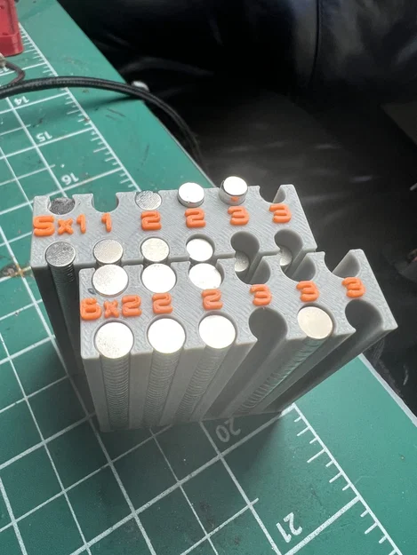 Giá đỡ nam châm tiện lợi để tổ chức và nhận diện - Image 1