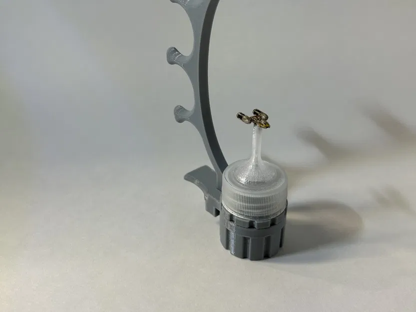 Công cụ giữ mô hình mini trong quá trình sơn - Image 2