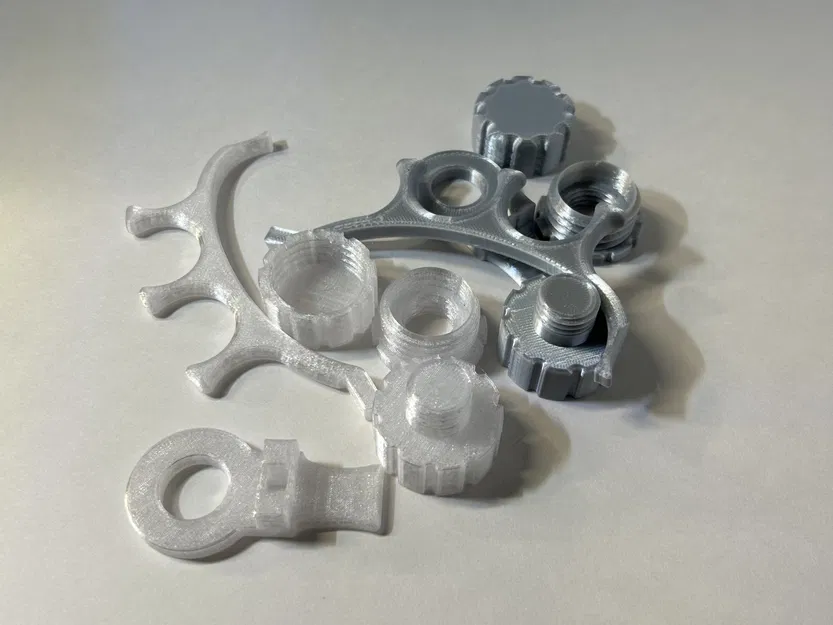 Công cụ giữ mô hình mini trong quá trình sơn - Image 7