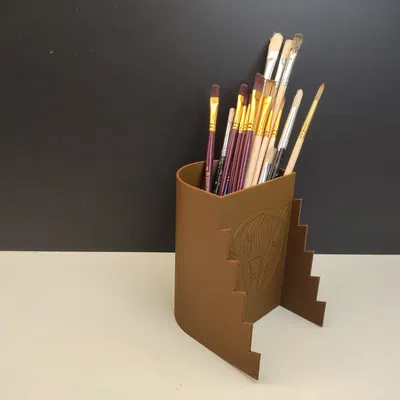 Hộp đựng cọ vẽ với logo và giá trưng bày cọ