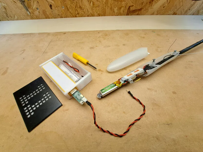 Hộp công cụ và pin dự phòng cho ELF DLG Vladimir - Image 3