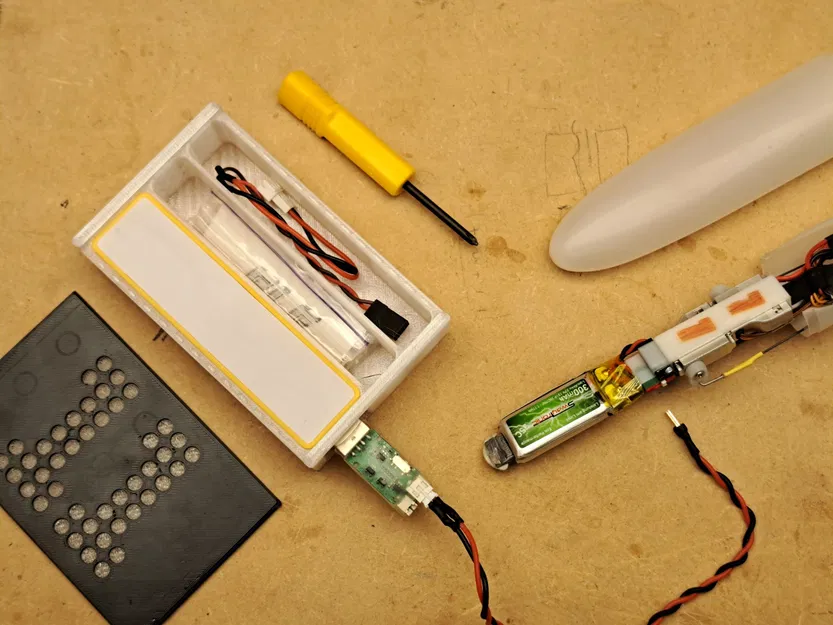 Hộp công cụ và pin dự phòng cho ELF DLG Vladimir - Image 4