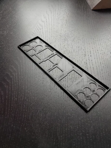 Tấm chắn I-O cho bo mạch p8p67 pro - Image 1