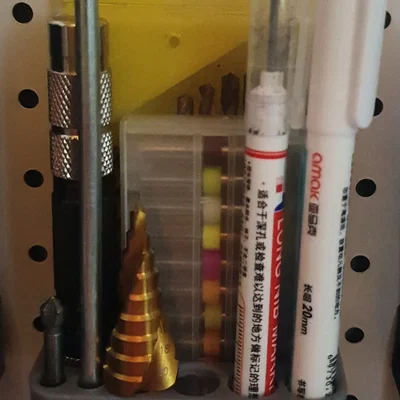 Giá đỡ treo tường cho mũi khoan