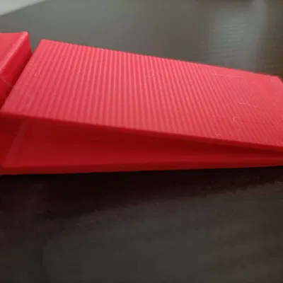 Chặn cửa đơn giản với cấu trúc chống trượt