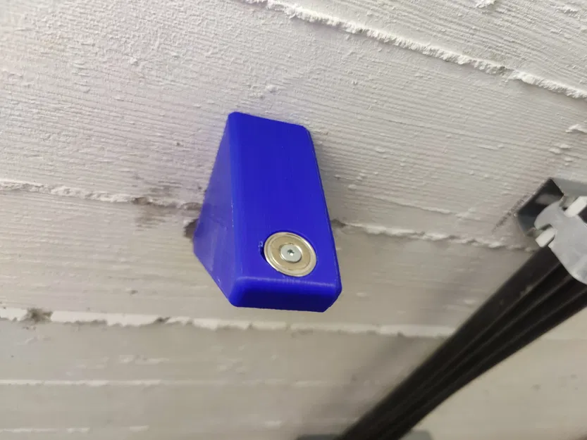 Giá đỡ cửa với nam châm giữ cửa mở - Image 1