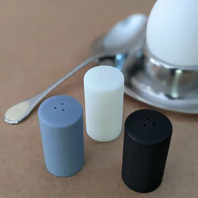 Chai muối nhỏ cho bữa sáng tiện lợi