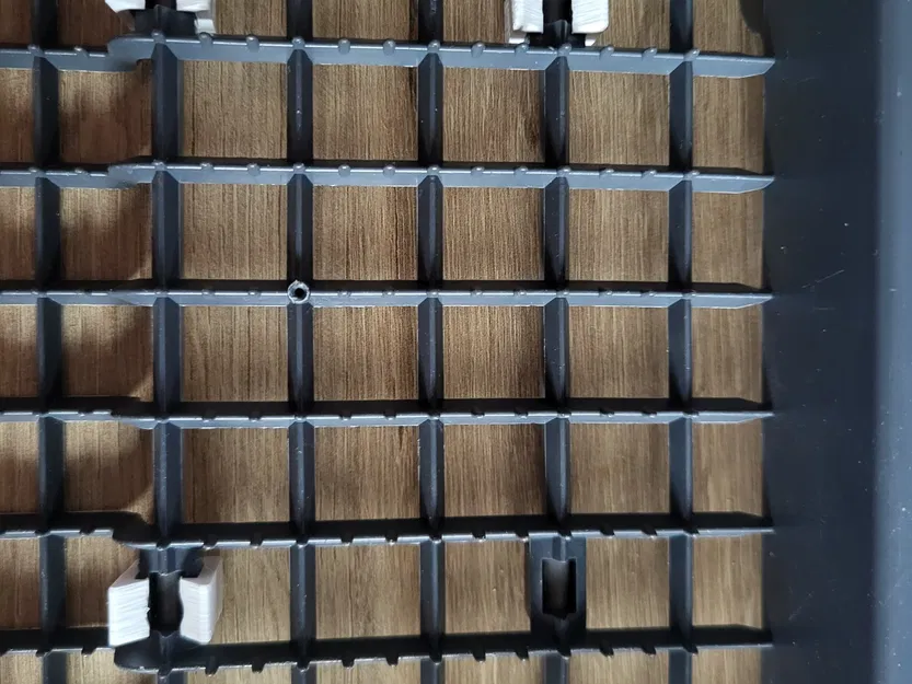 Giá đỡ giỏ đựng dụng cụ cho máy rửa bát Beko - Image 2