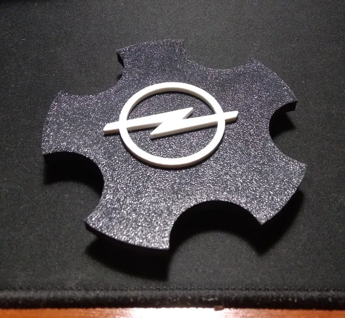 Nắp bánh xe Opel Meriva với logo thiết kế riêng - Image 1