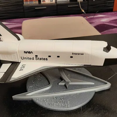 Mô hình tàu con thoi OV-101 Enterprise từ Star Trek
