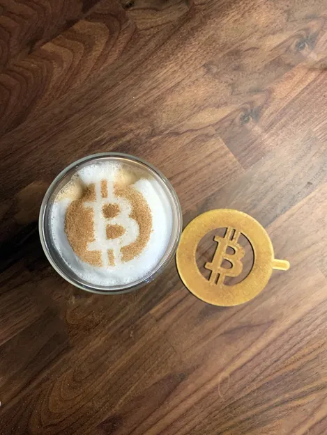 Khuôn in cappuccino Bitcoin độc đáo cho ly cà phê - Image 2