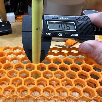 Giá đỡ cọ vẽ hình tổ ong cho nghệ sĩ