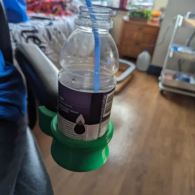 Giá đỡ cốc cho xe lăn điện GoChair của Pride Mobility