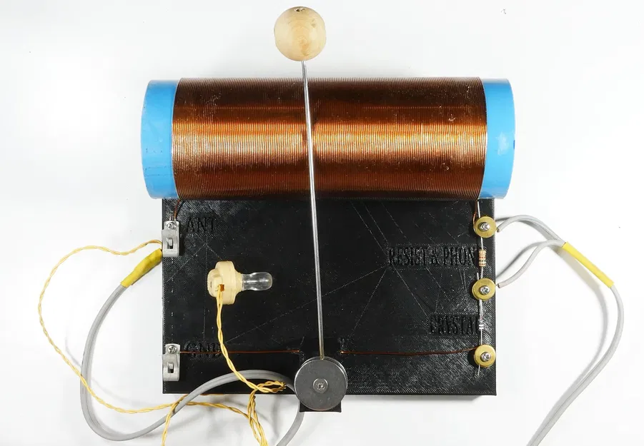 Cơ sở radio tinh thể V1.1 với thiết kế mỏng hơn - Image 1