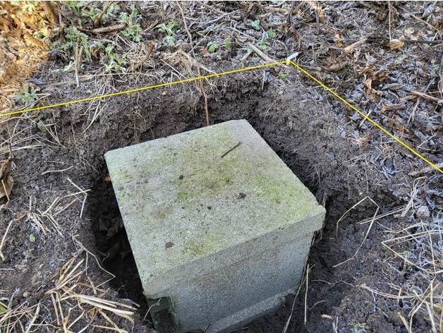 Cọc đánh dấu kích thước xây dựng trong vườn - Image 2