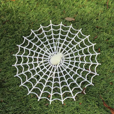 Trang trí mạng nhện cho Halloween