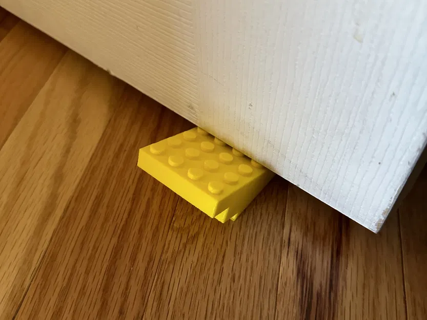 Giá đỡ cửa hình khối xây đang tan chảy - Image 1