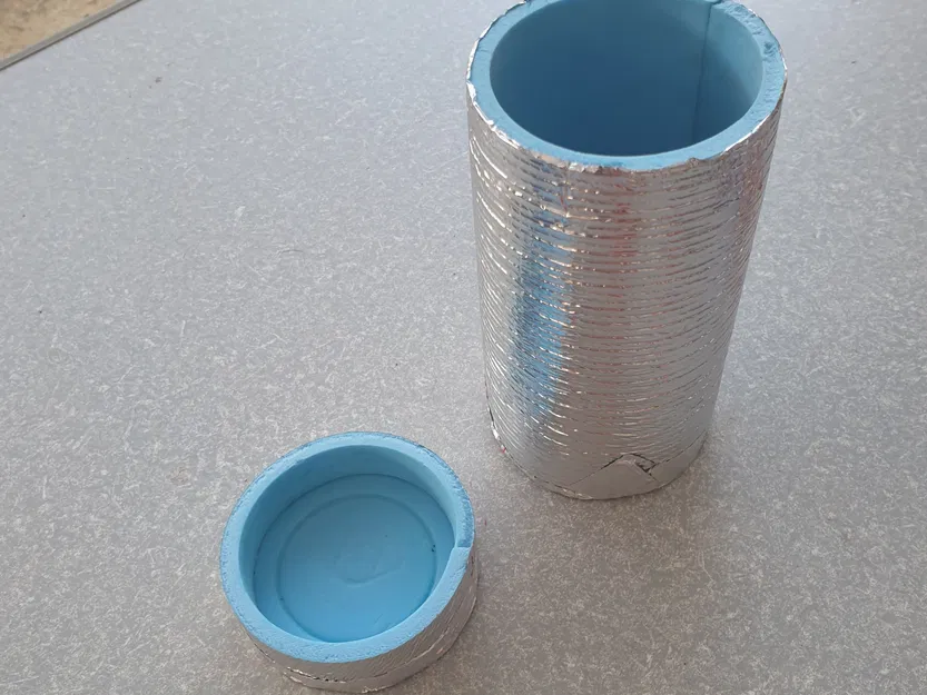 Giá đỡ lon đồ uống 0,5L với khả năng cách nhiệt - Image 2