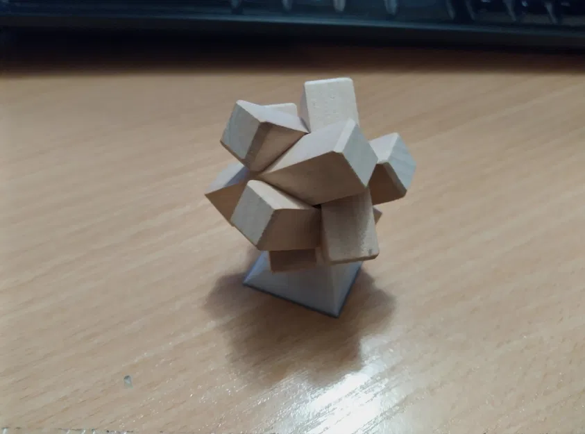 Giá đỡ đơn giản cho câu đố gỗ hình sao - Image 1