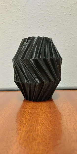 Bình hoa hình tuabin với thiết kế xoắn ốc - Image 2