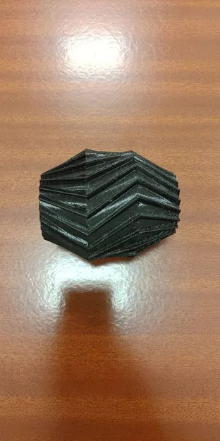 Bình hoa hình tuabin với thiết kế xoắn ốc - Image 4