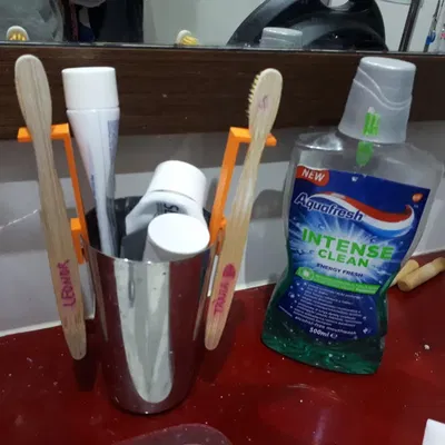 Giá đỡ bàn chải đánh răng bằng tre