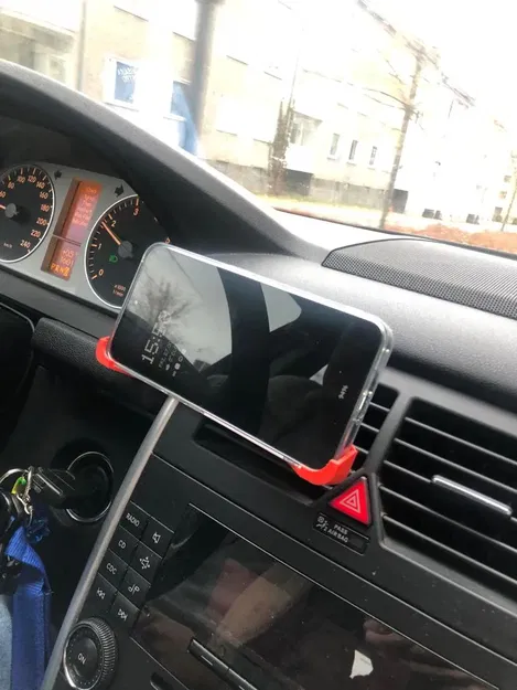 Giá đỡ điện thoại nằm ngang cho Nothing Phone 2 trong xe hơi - Image 1