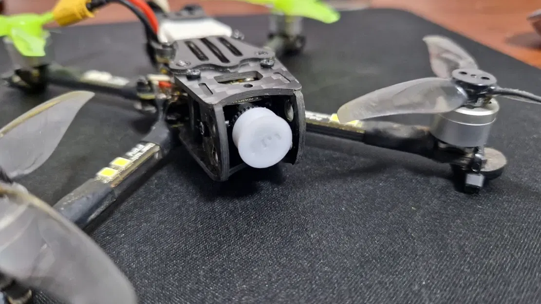 Nắp camera CADDX Ant cho máy bay điều khiển từ xa - Image 1