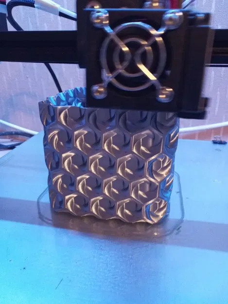 Bình hoa VORTEX in chế độ bóng loáng hoặc lấp lánh - Image 3