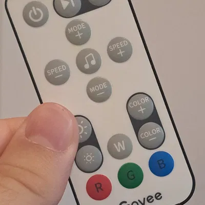 Giá đỡ pin LED với móc treo điều khiển từ xa