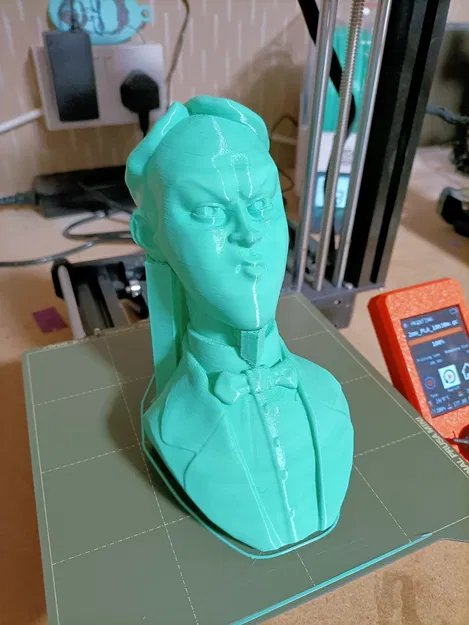 Tượng đầu ma quái lấy cảm hứng từ Biệt thự Ma Ám - Image 2