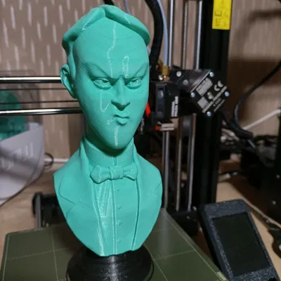 Tượng đầu ma quái lấy cảm hứng từ Biệt thự Ma Ám