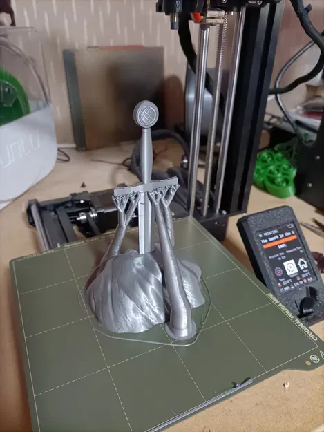 Kiếm Excalibur trong đá theo phong cách nghệ thuật - Image 2