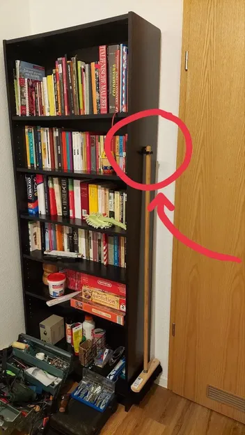 Giá treo chổi tiện lợi cho không gian bếp - Image 1