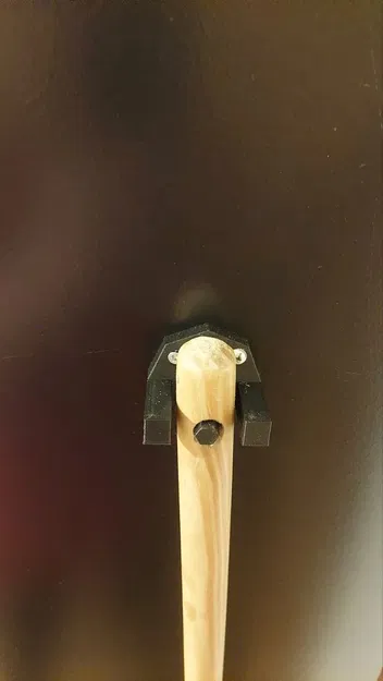 Giá treo chổi tiện lợi cho không gian bếp - Image 3