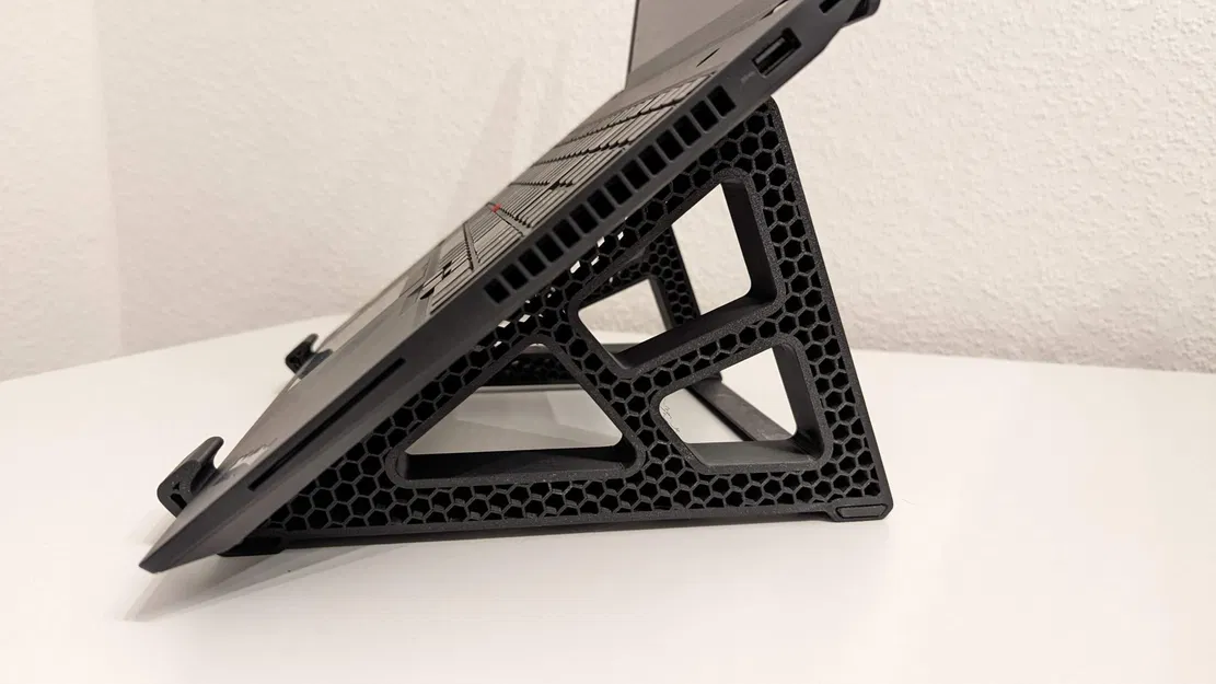 Giá đỡ laptop chắc chắn với chiều cao tương đương màn hình - Image 1