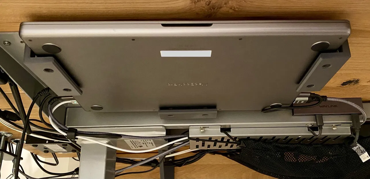 Giá đỡ MacBook Pro dưới bàn làm việc - Image 1